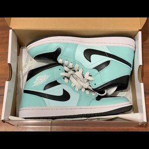 Teal Air Jordans Mid-Rise